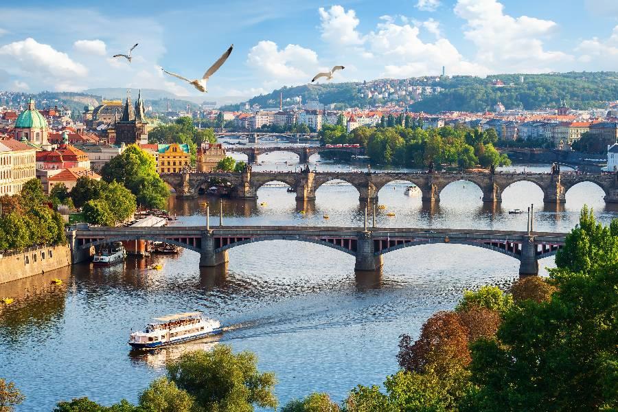 
                                                                                                                        布拉格✈︎機+酒
                                                                                                                        