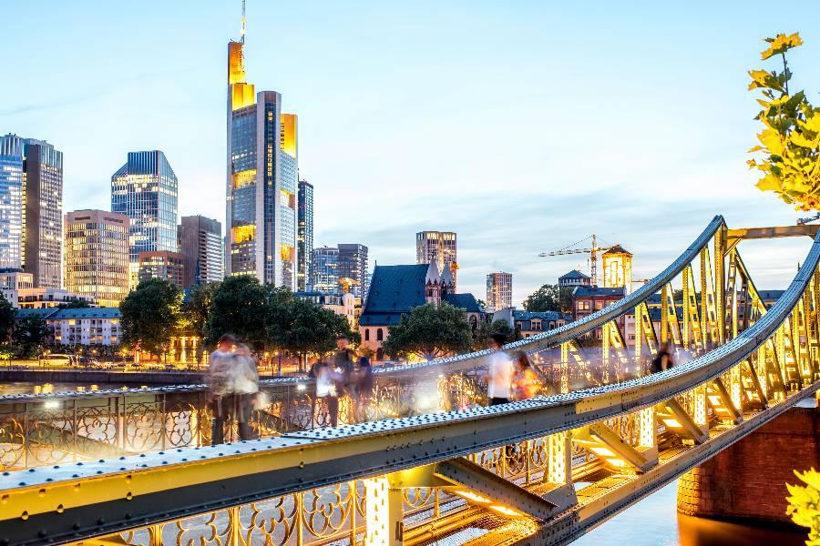 
                                                                                                                        法蘭克福✈︎機+酒
                                                                                                                        