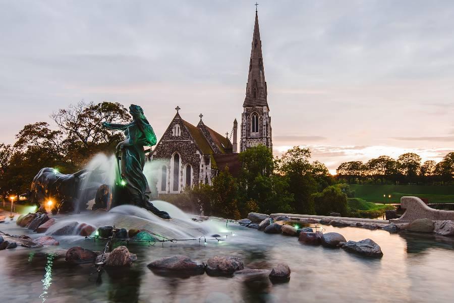 
                                                                                                                        哥本哈根✈︎機+酒
                                                                                                                        