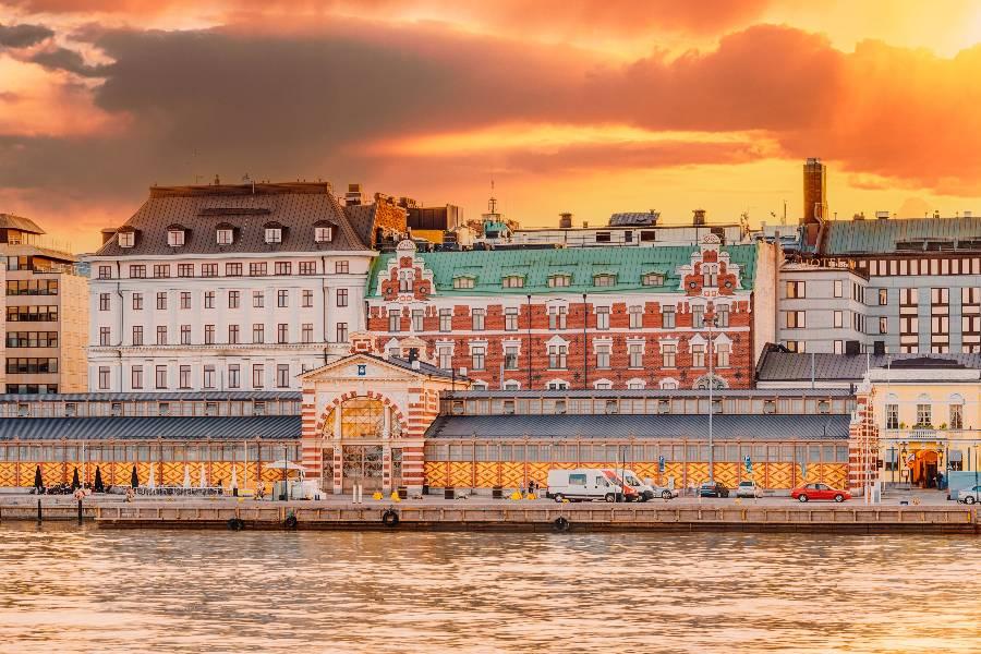 
                                                                                                                        赫爾新基✈︎機+酒
                                                                                                                        