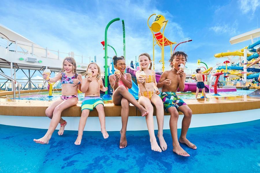 
                                                                                                                        飛濺灣Splashaway Bay
                                                                                                                        