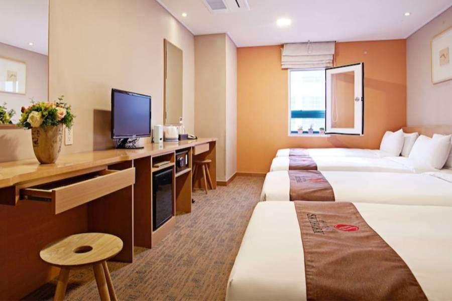 【明洞】明洞天空花園飯店 III_機+酒