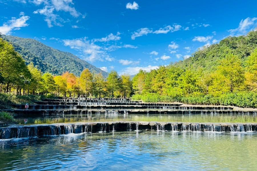 
                                                                        三層坪農塘風華再現、富美火鍋港點吃到飽、安農分洪堰、礁溪捷絲旅溫泉二日
                                                                        