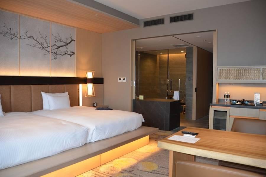 
                                                                        ☄︎BLOSSOM 博多 機+酒
                                                                        