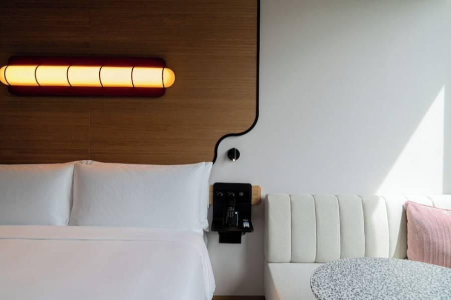 
                                                                        ☄︎The Standard飯店 機+酒
                                                                        