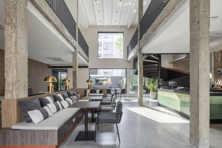 
                                                                        ☄︎Lilit Bang Lumphu 機+酒
                                                                        