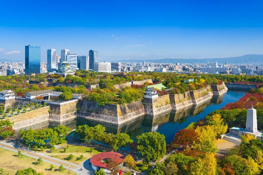 
                                                                        大阪城公園、天守閣
                                                                        