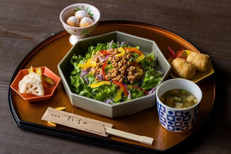 
                                                                        【日本全程素食系列】童話湯布院‧稻佐山夜景‧武雄圖書館‧2 晚溫泉
                                                                        