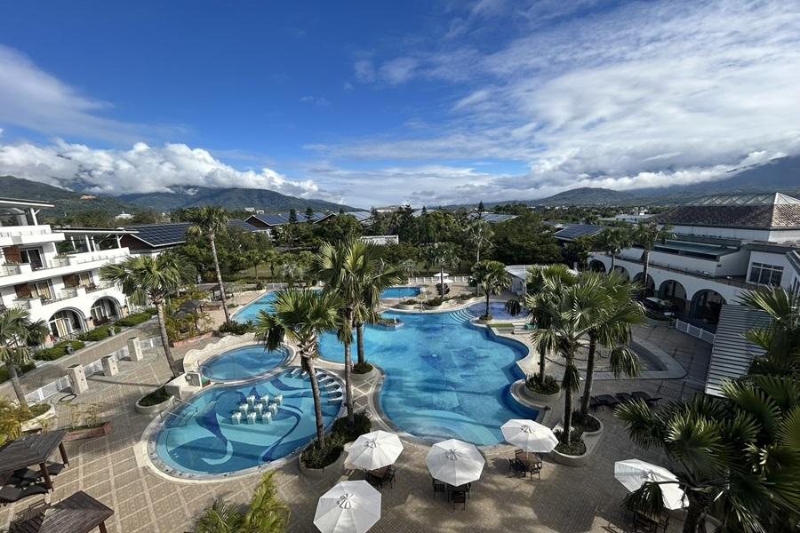 
                                                                        【南迴火車賞海景縱谷】鸞山原民體驗、池上風光拉拉車、入住五星日暉三日
                                                                        