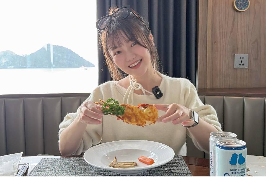 
                                                                        英伯斯都號自助餐廳
                                                                        