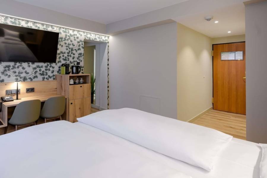 
                                                                                                                        慕尼黑老城美居飯店_6天3夜
                                                                                                                        