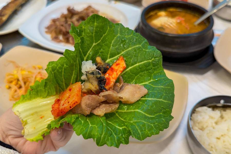 
                                                                        田螺大醬豬肉包飯
                                                                        