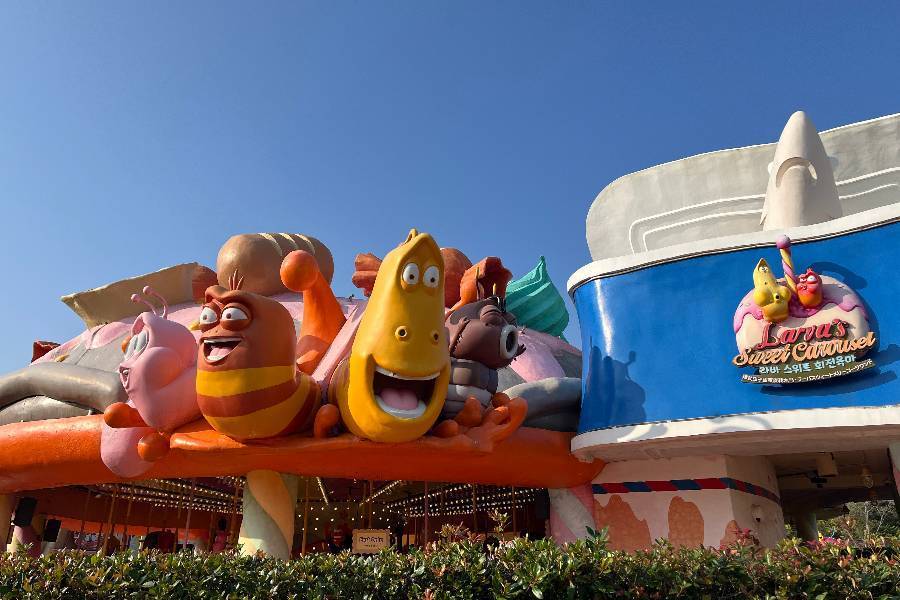 
                                                                        神話世界渡假村
                                                                        