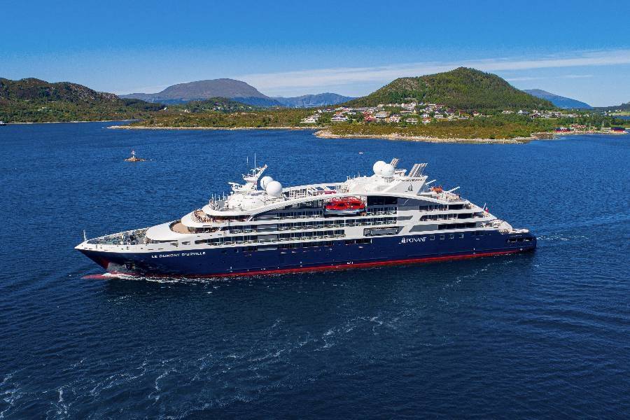 
                                                                                                        Le Jacques Cartier
                                                                                                        
