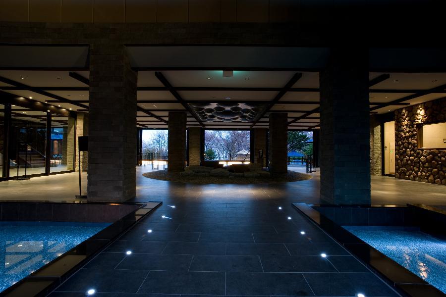 
                                                                                                        鶴雅支笏湖水之謌
                                                                                                        