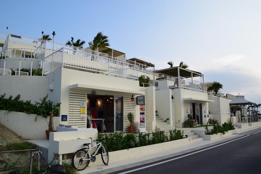 
                                                                                                        【沖繩．日和散策】海葡萄農園體驗、美之海水族館、星野咖啡、美國村四日遊
                                                                                                        