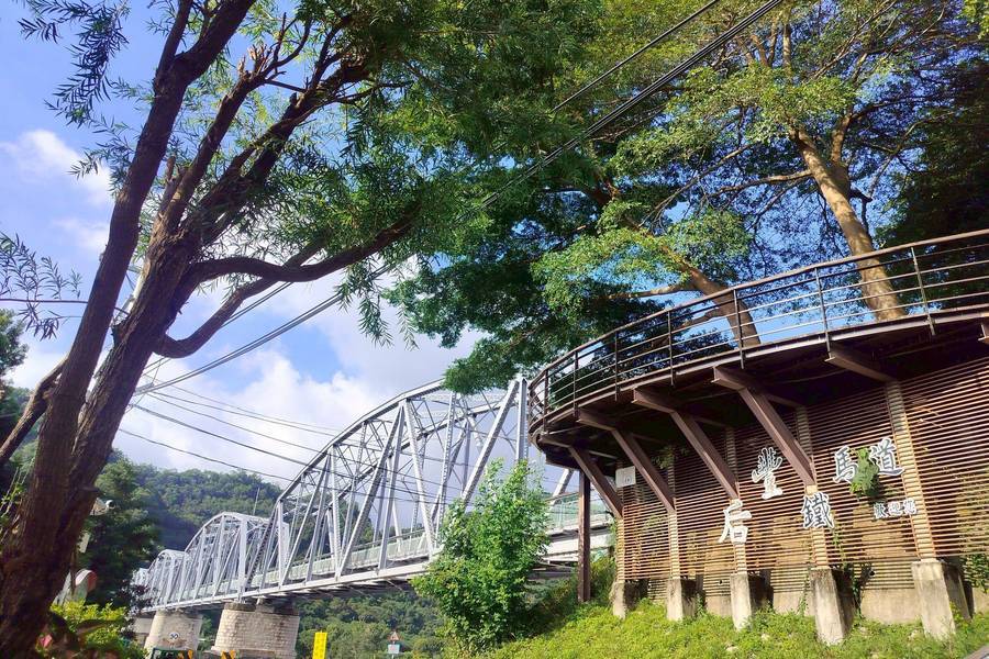 
                                                                        【台中補助】單車樂活FUN玩、葵海焢窯體驗、東勢林業園區絕美荷花池二日
                                                                        