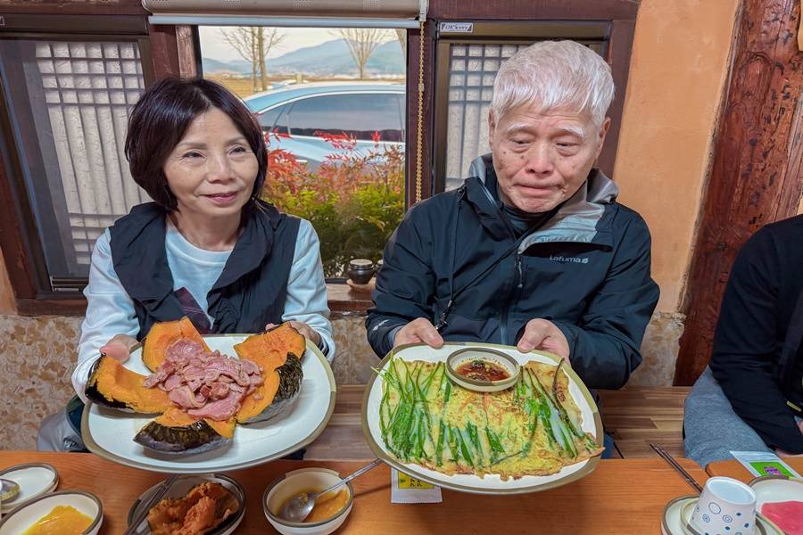 《美食饗宴，品味在地》南瓜煙燻鴨+清蒸鴨肉+紫米飯