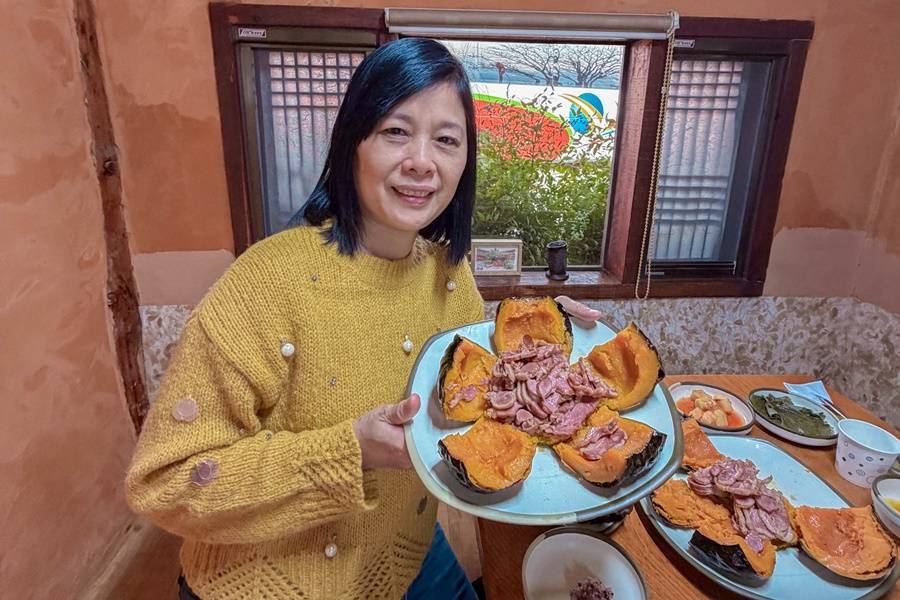 《美食饗宴，品味在地》南瓜煙燻鴨+清蒸鴨肉+紫米飯